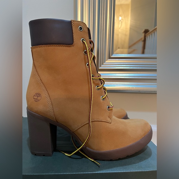 Timberland high heel boots. Size 10 . Only worn 2x - Picture 7 of 8